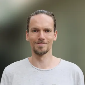 Jan Wagener Portrait Jan Wagener - Leitung Öffentlichkeitsarbeit SIGUSA - Steiler Berg e.V.